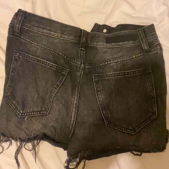 they were too big on me. and just trying to make money. - Picture 3 of 4